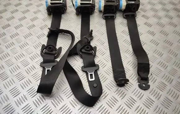 Mercedes-Benz A W176 Set of seat belts 307492399228AG 307494499228ag 307494599228ag