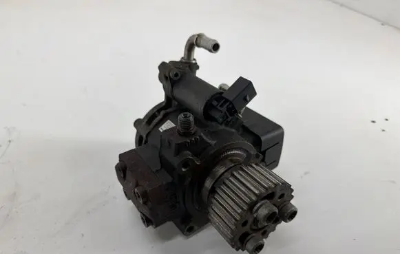 Audi A1 Fuel injection high pressure pump 03L130755E