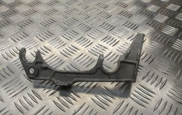 Mercedes-Benz C W204 Other engine bay part A6510940127