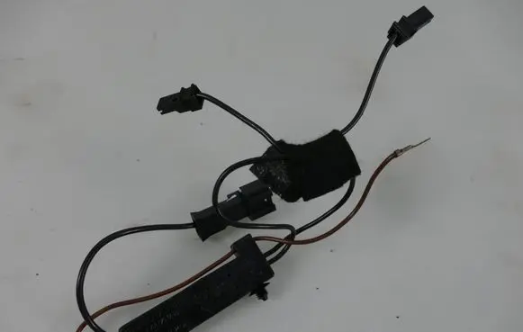 Mercedes-Benz C W204 Antenna control unit A2048708490
