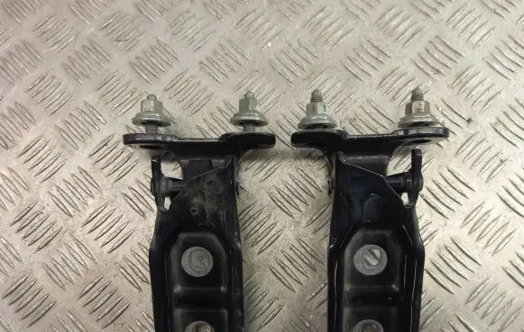 BMW X1 F48 F49 Tailgate/trunk/boot hinge 7350831 7350832