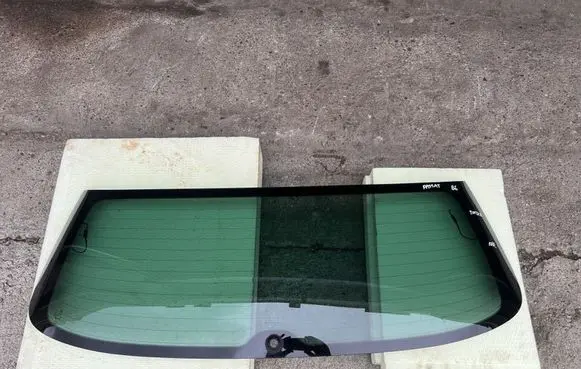 Volkswagen PASSAT B6 Rear windscreen/windshield window 43R00147 3C9845051N
