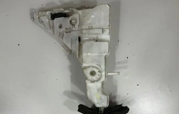 Windshield washer fluid reservoir/tank