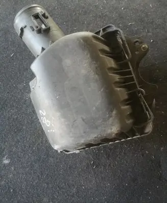Chrysler Grand Voyager V Air filter box