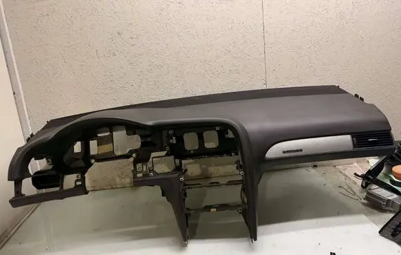 Audi A6 S6 C6 4F Dashboard 