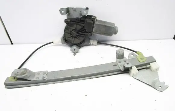 Nissan Qashqai Front door electric window regulator 