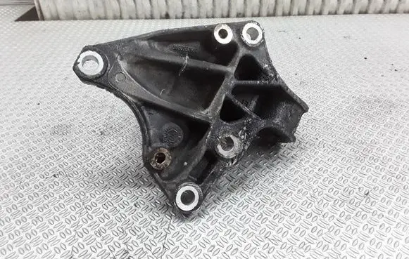 Citroen C4 I Picasso Driveshaft support bearing bracket 9653552680