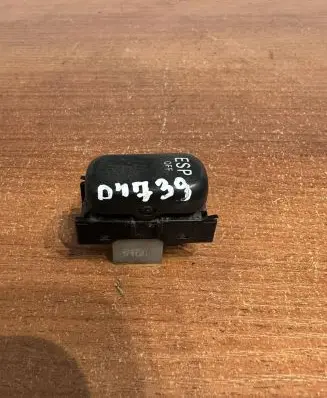 Mercedes-Benz E W210 Other switches/knobs/shifts 2108213551 D4739