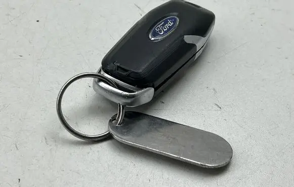 Ford Mondeo MK V Ignition key/card 
