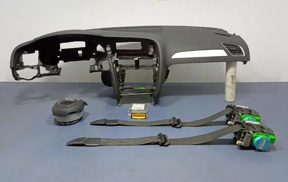 Audi A4 S4 B8 8K Dashboard 8K1857041