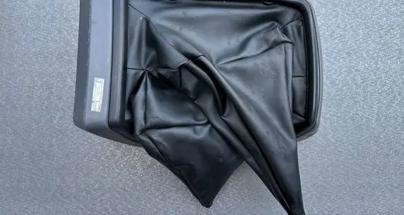 Nissan King Cab, Navara Gear shifter surround trim plastic 96935VJ405 96935VK300 96910VJ200