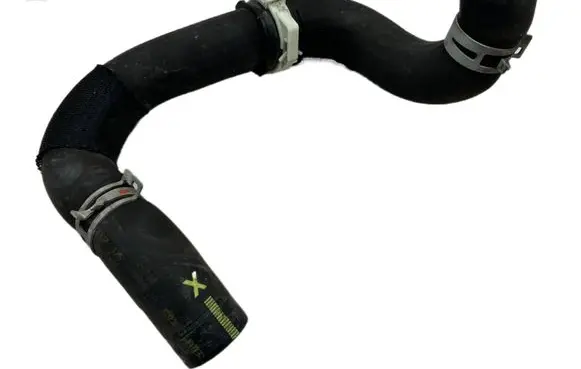 Engine coolant pipe/hose