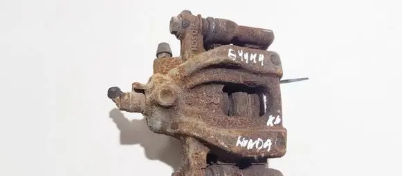 Honda CR-V Rear brake caliper