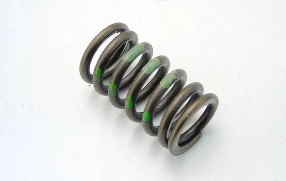 Volvo XC70 Valve spring 