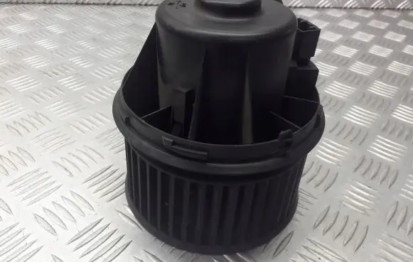 Ford Focus Front door blower motor 3M5H-18456-EC