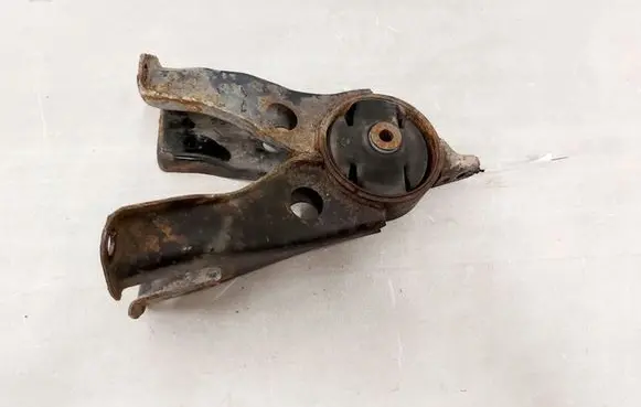 Mitsubishi Endeavor Engine mount vacuum valve 