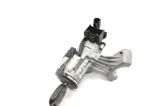 Toyota Corolla E120 E130 Ignition lock 8978302020