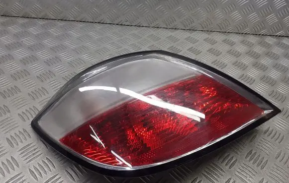 Opel Astra H Rear/tail lights set 15-442-1963L