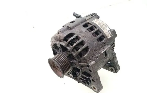 Volkswagen Polo Generator/alternator 03D903025J