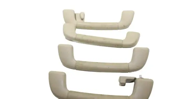 Lexus RX 330 - 350 - 400H A set of handles for the ceiling 