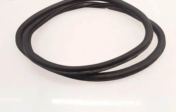 Chrysler Crossfire Trunk rubber seal (body) A1937500098