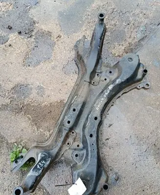 Toyota RAV 4 (XA30) Front subframe