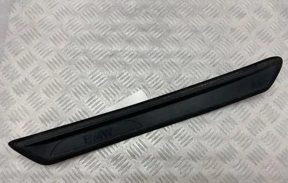 BMW 2 F46 Rear sill trim cover 7316821
