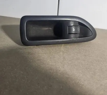 Renault Laguna II Electric window control switch 8200016014
