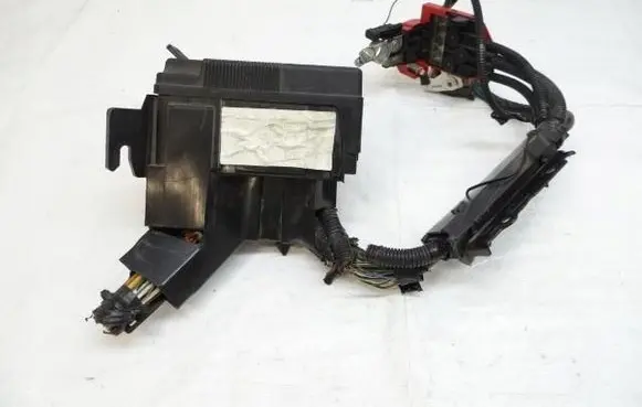 Ford Fiesta Fuse box set AE8T14A003AA