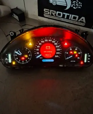 Mercedes-Benz E W211 Speedometer (instrument cluster) A2115408747