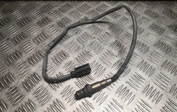 Mercedes-Benz C W204 Lambda probe sensor 0075425118 A0075425118