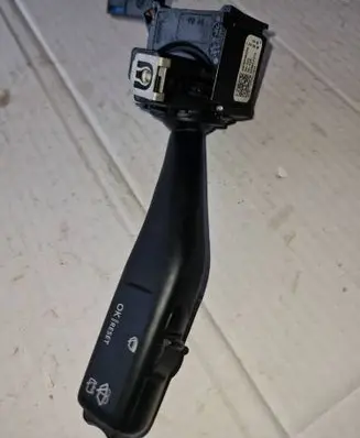 Volkswagen Touran I Wiper control stalk ANP80H024A 63B0170A SW000