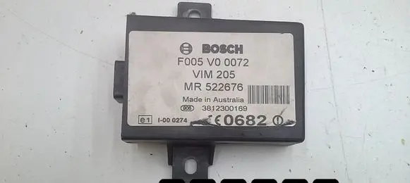 Mitsubishi Carisma Engine control unit/module 1900TD F005V00072