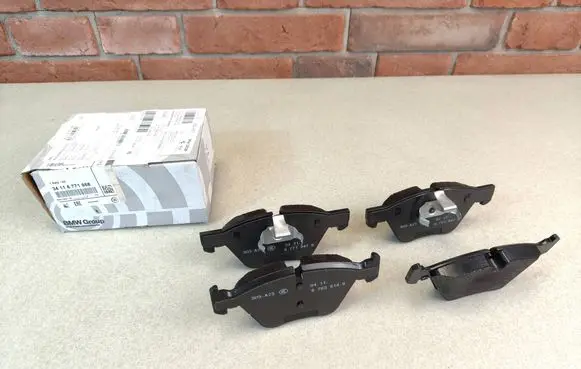 BMW 3 E90 E91 Brake pads (front) 6771868 6799166 6769100