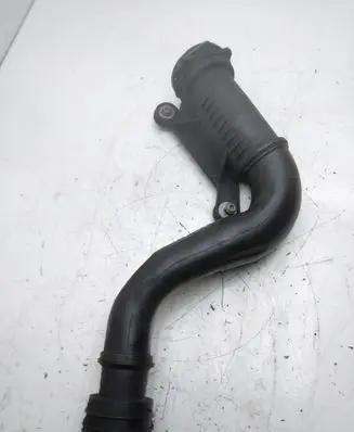 Volkswagen Jetta V Intercooler hose/pipe