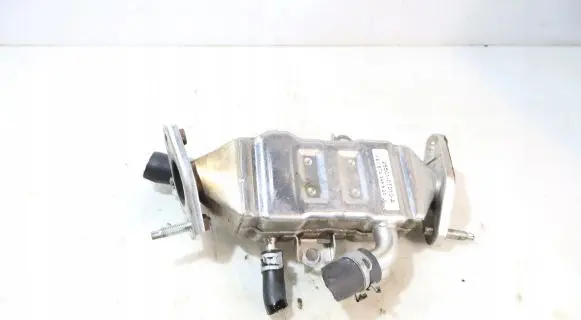 Toyota C-HR I Engine oil radiator 