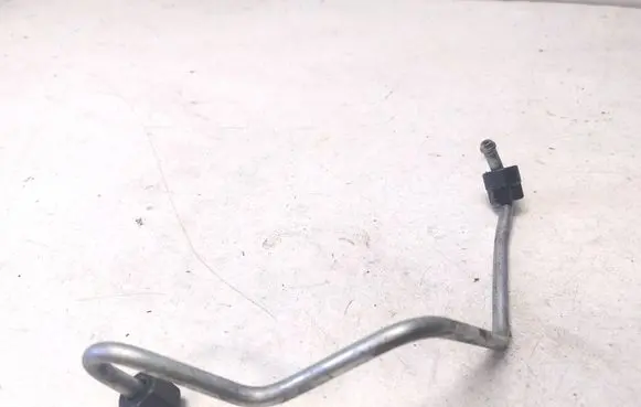 Audi A8 S8 D4 4H Fuel injector supply line/pipe U312AC1