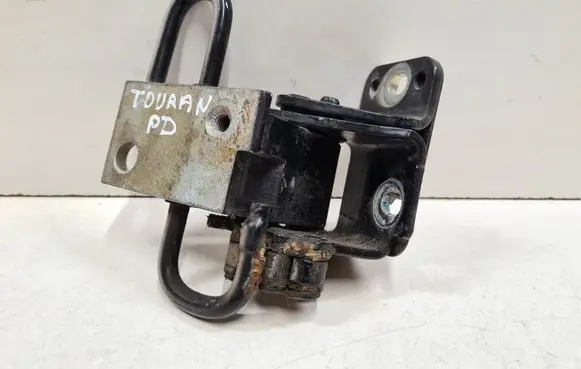 Volkswagen Touran I Front door lower hinge 1T0831412A