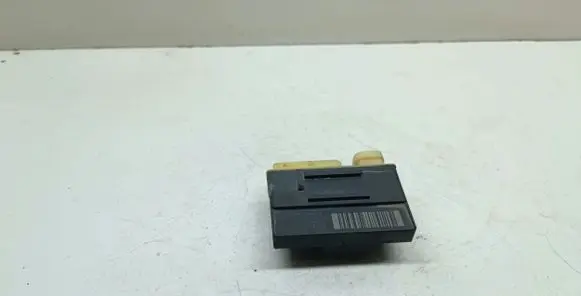 Peugeot 308 Glow plug pre-heat relay 9662570880