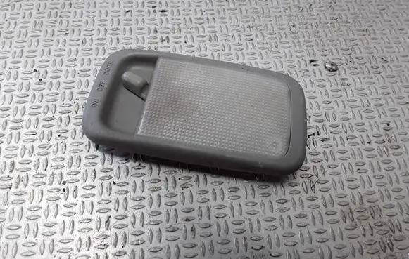 Toyota RAV 4 (XA20) Rear seat light
