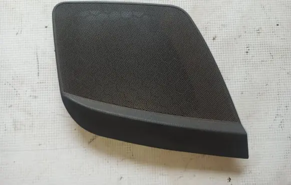 Mercedes-Benz Vito Viano W638 Side speaker trim/cover 6386890566 RH6386890566