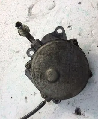 Renault Espace - Grand espace IV Vacuum pump 8973079321
