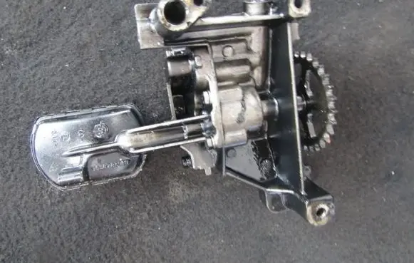 Peugeot 307 Oil pump 9638783910 96387.83910