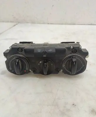 Volkswagen Golf V Climate control unit