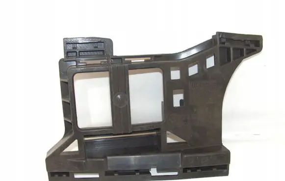 Mercedes-Benz E W212 Front bumper mounting bracket A2128850216