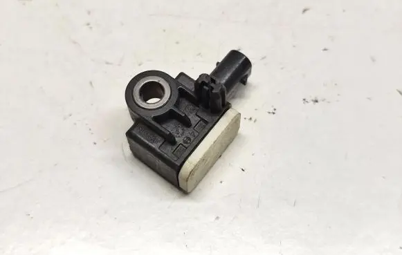 Mercedes-Benz GLS X166 Airbag deployment crash/impact sensor A1668210151 56054085AA