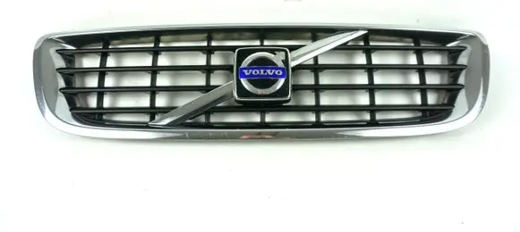 Front bumper upper radiator grill