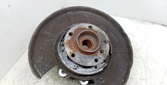 BMW 6 E63 E64 Rear wheel hub spindle/knuckle 