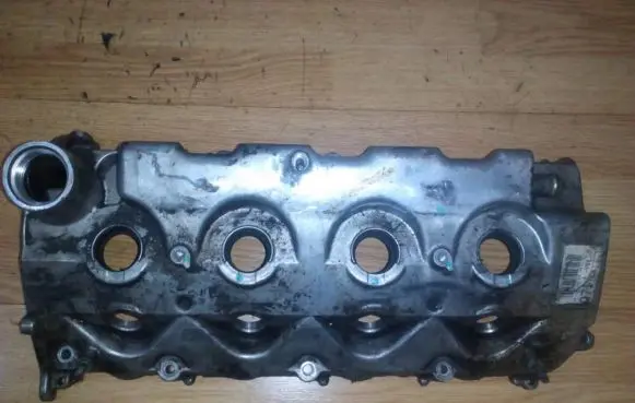 Rocker cam cover