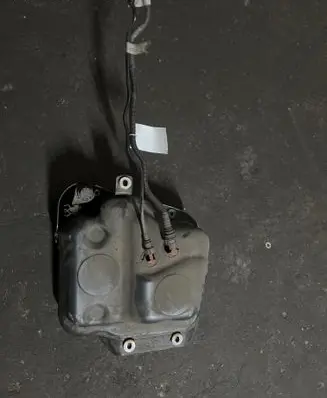 Audi A4 S4 B8 8K AdBlue liquid reservoir 8K0131878 8K0131331A 8K0131087G